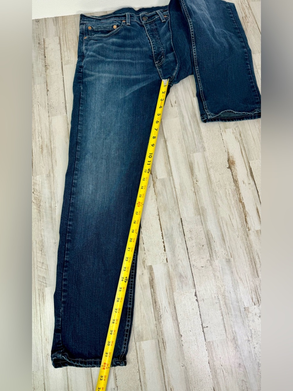 Levi's Men's 505 Regular Fit 36x32 Denim Jeans Medium Stonewash - Picture 9 of 12